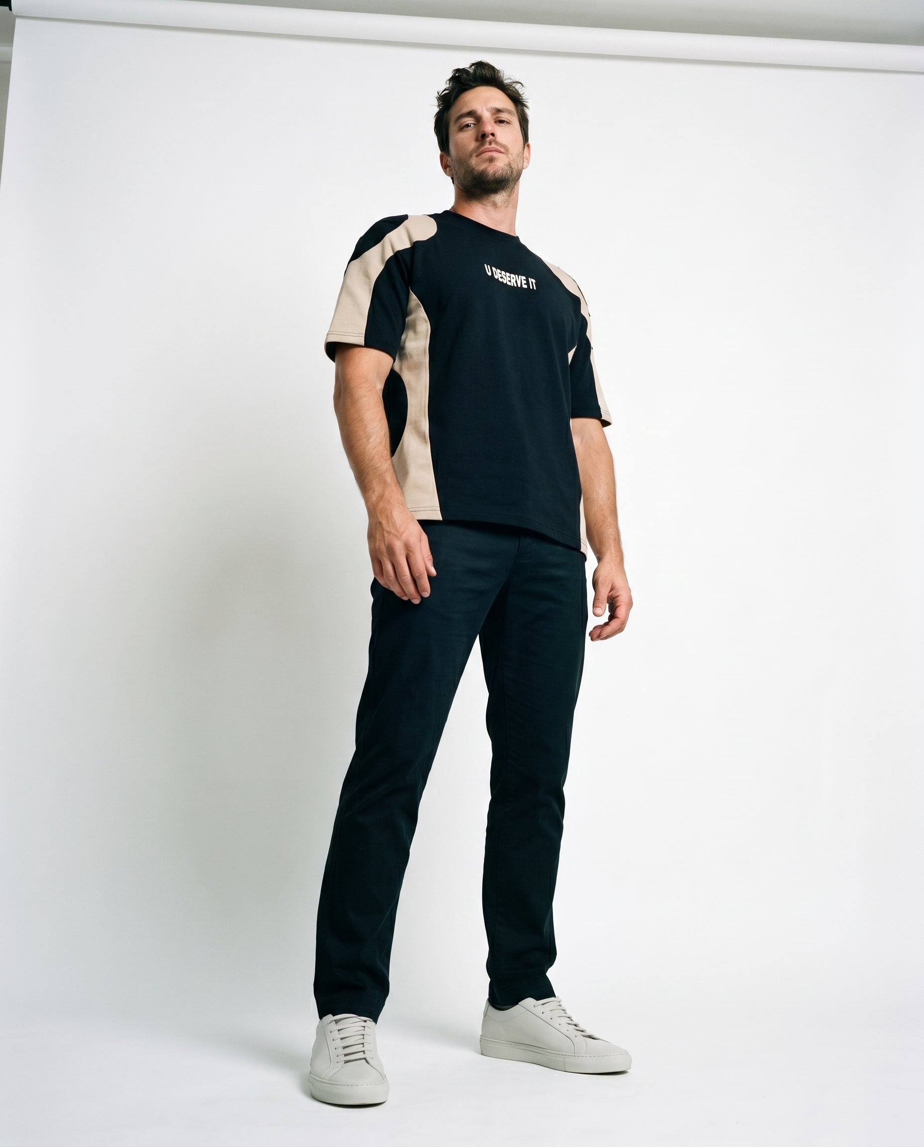 panel t-shirt with buff printing (black - beige)